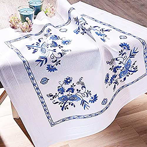 KAMACA Stickpackung BLUMEN PRACHT IN BLAU Stickdecke 80 cm x 80 cm Spannstich Plattstich vorgezeichnet aus 100 % Baumwolle zum Selbersticken (Mitteldecke 80x80 cm)